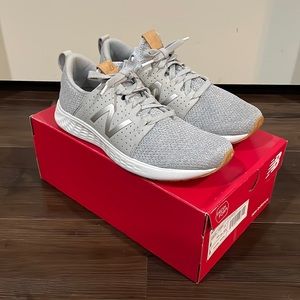 NEW - New Balance women’s gray sneakers (Size 9)
